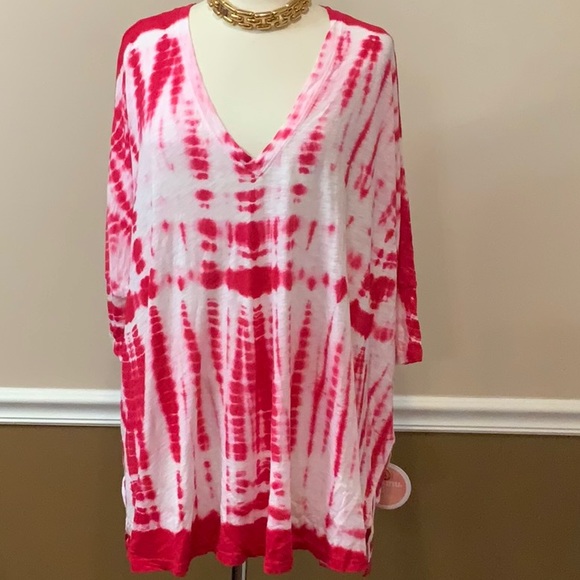Show Me Your MuMu Tops - NWT Show me your Mumu tie dye Oversized T shirt S